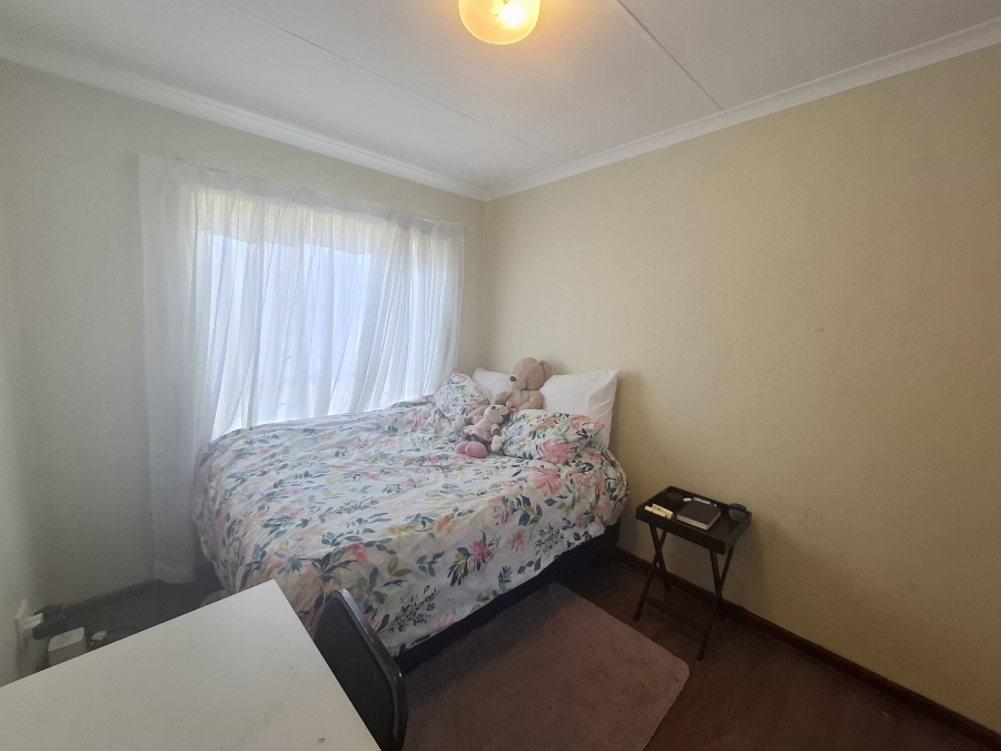 3 Bedroom Property for Sale in Faerie Glen Gauteng