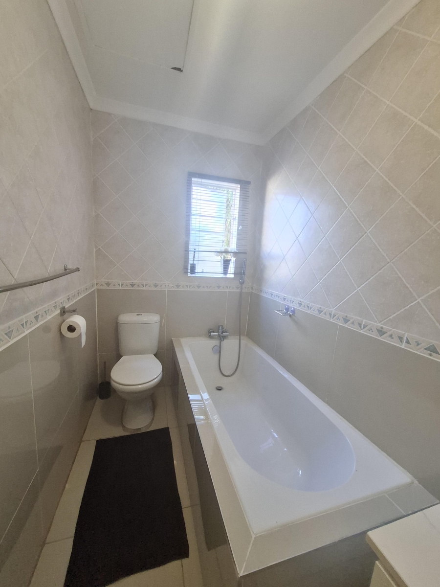3 Bedroom Property for Sale in Faerie Glen Gauteng
