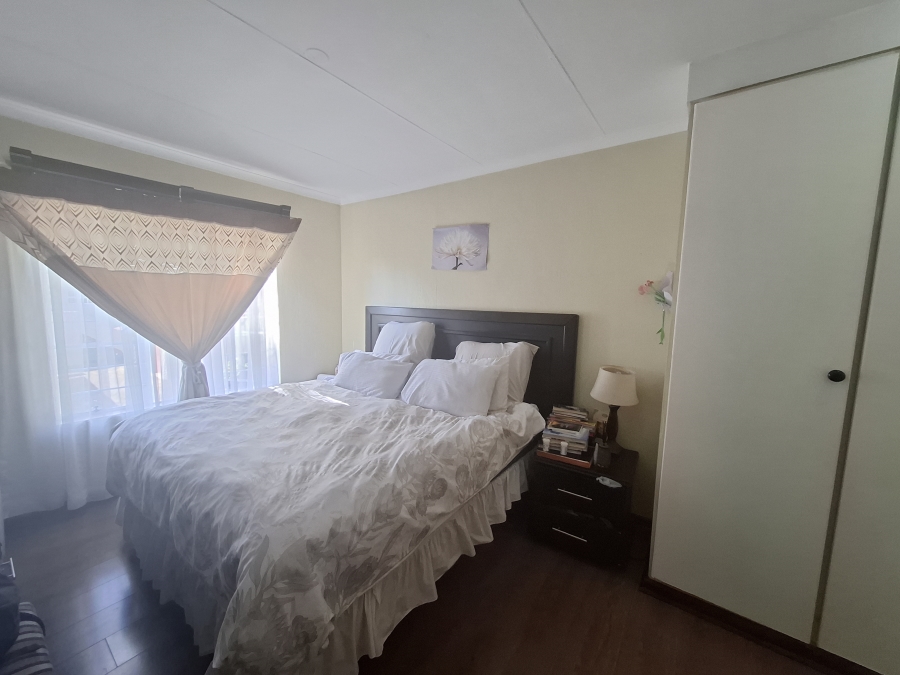 3 Bedroom Property for Sale in Faerie Glen Gauteng