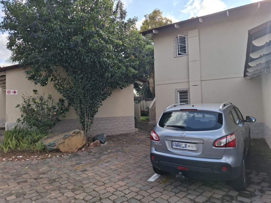 3 Bedroom Property for Sale in Faerie Glen Gauteng