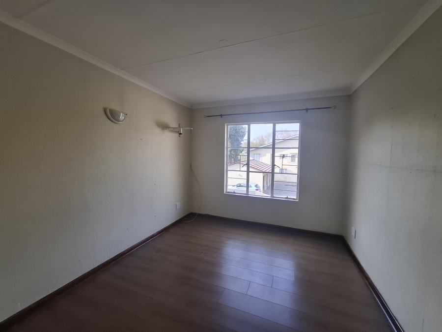 3 Bedroom Property for Sale in Faerie Glen Gauteng