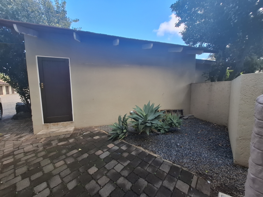 3 Bedroom Property for Sale in Faerie Glen Gauteng