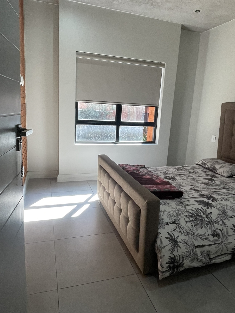 To Let 1 Bedroom Property for Rent in Melrose North Gauteng