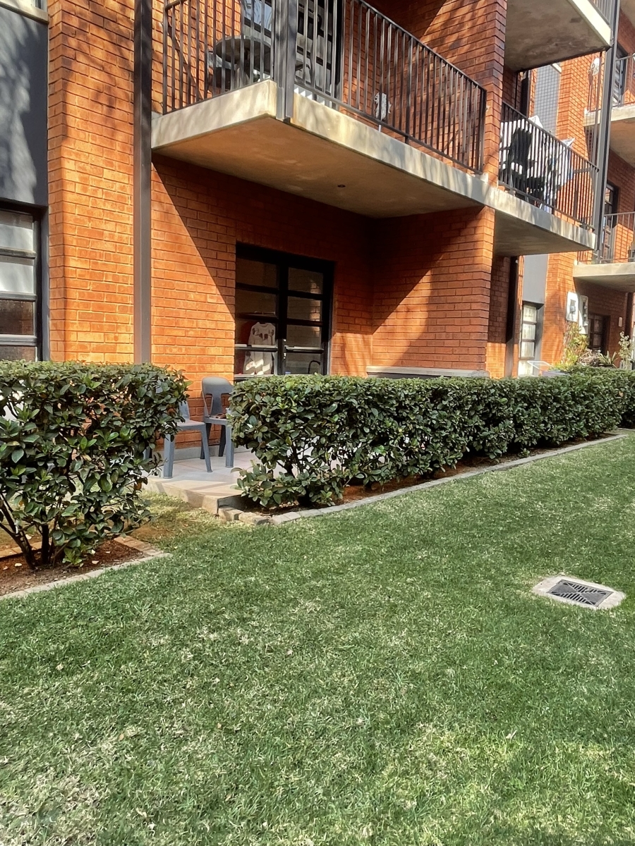To Let 1 Bedroom Property for Rent in Melrose North Gauteng