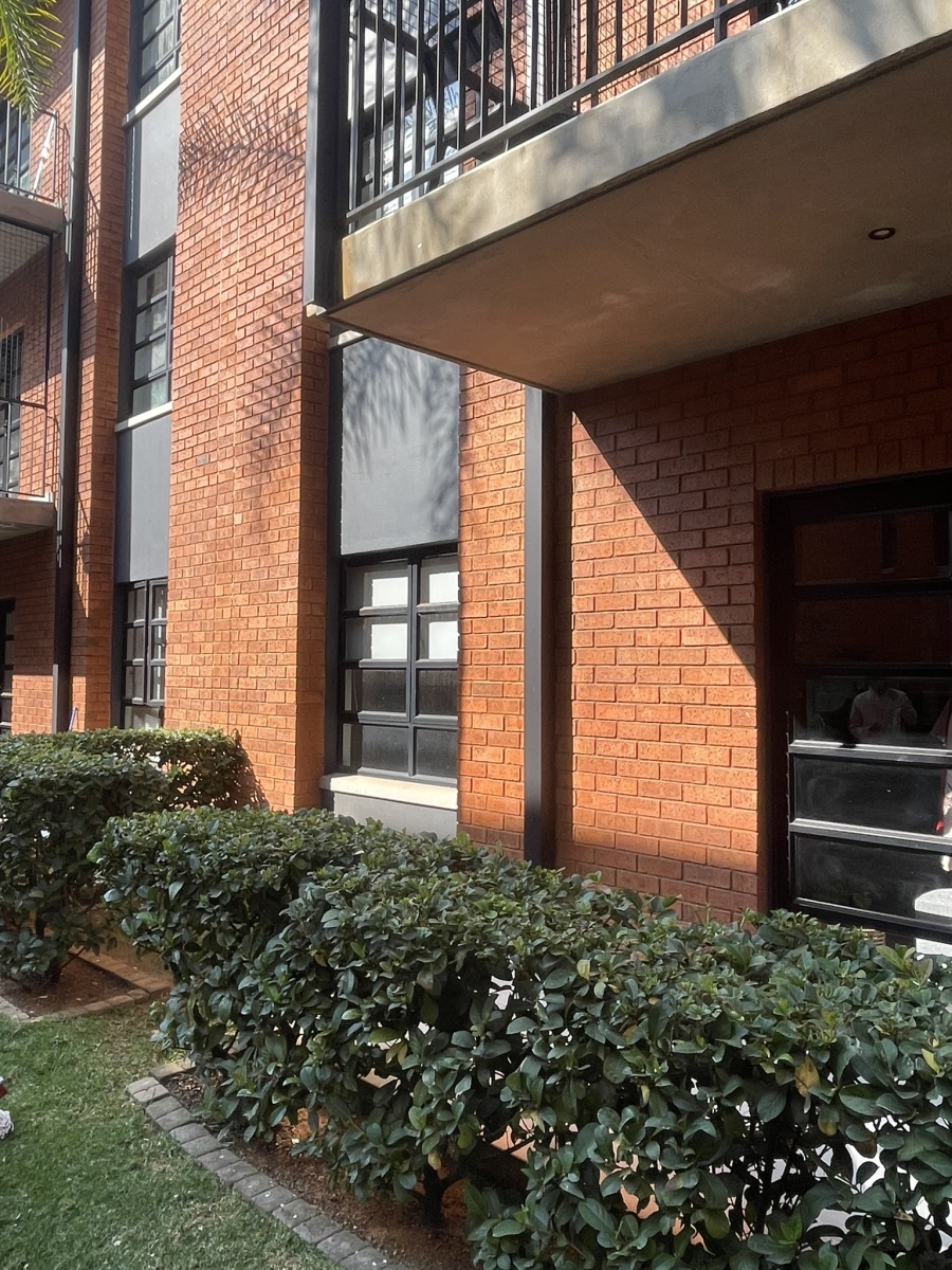 To Let 1 Bedroom Property for Rent in Melrose North Gauteng