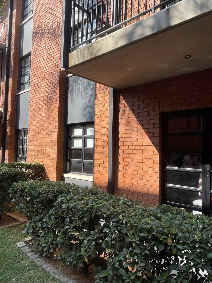To Let 1 Bedroom Property for Rent in Melrose North Gauteng