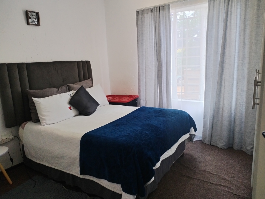 To Let 2 Bedroom Property for Rent in Strubensvallei Gauteng