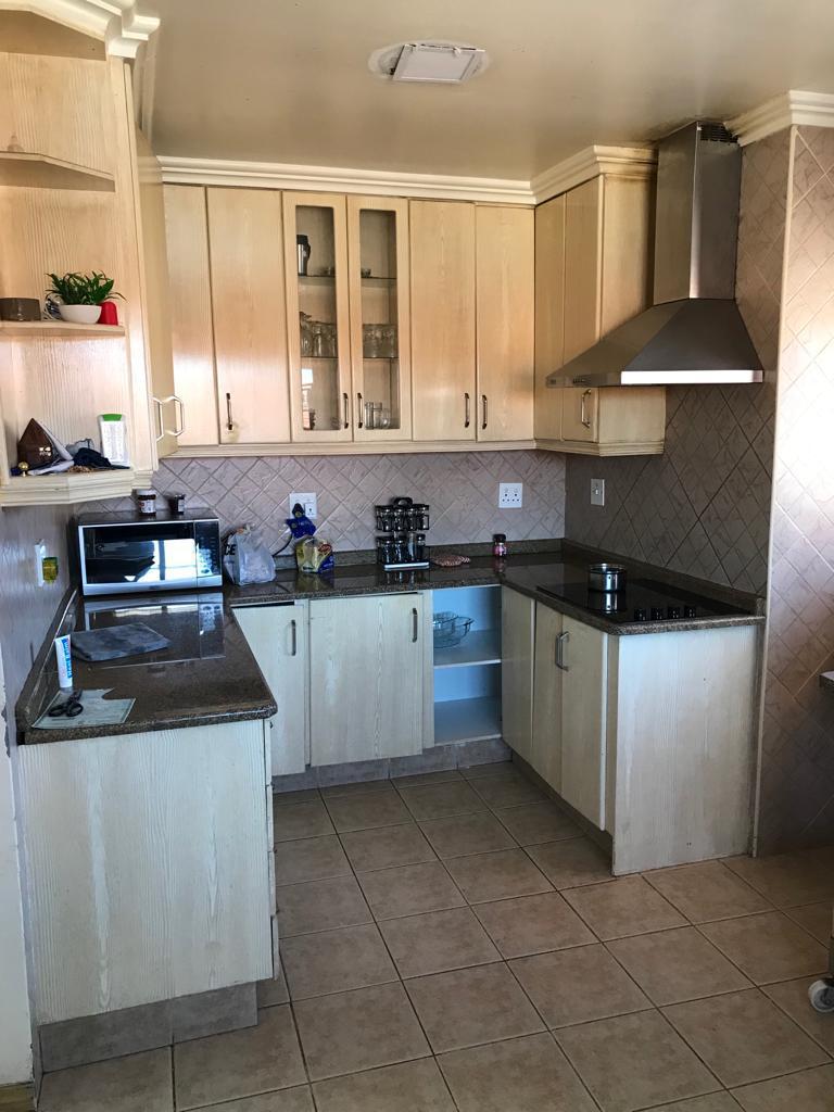 To Let 3 Bedroom Property for Rent in Ridgeway Gauteng