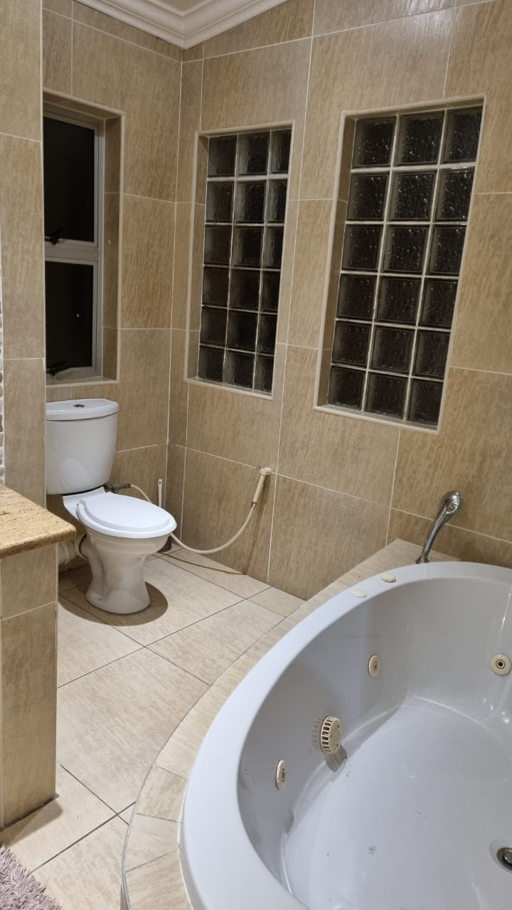 To Let 3 Bedroom Property for Rent in Ridgeway Gauteng