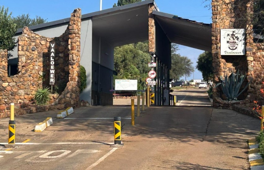 0 Bedroom Property for Sale in Vaaloewer Gauteng