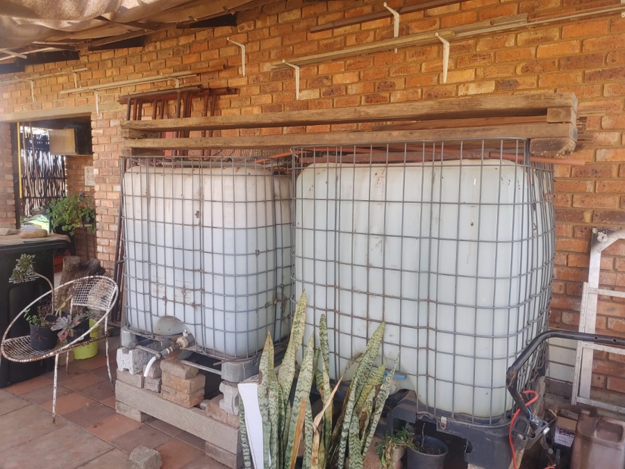 3 Bedroom Property for Sale in Vaaloewer Gauteng