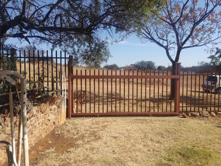 3 Bedroom Property for Sale in Vaaloewer Gauteng