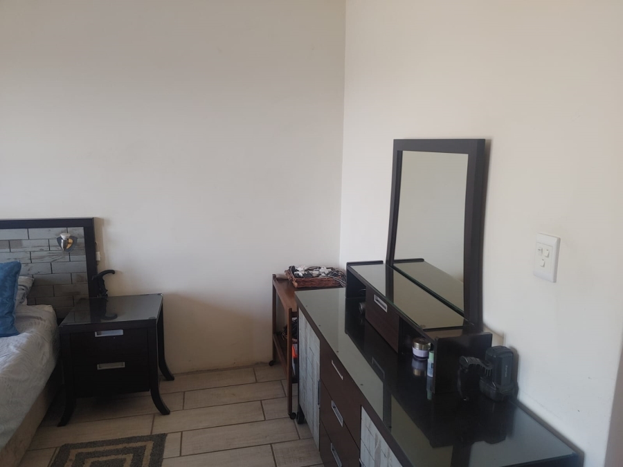 3 Bedroom Property for Sale in Vaaloewer Gauteng