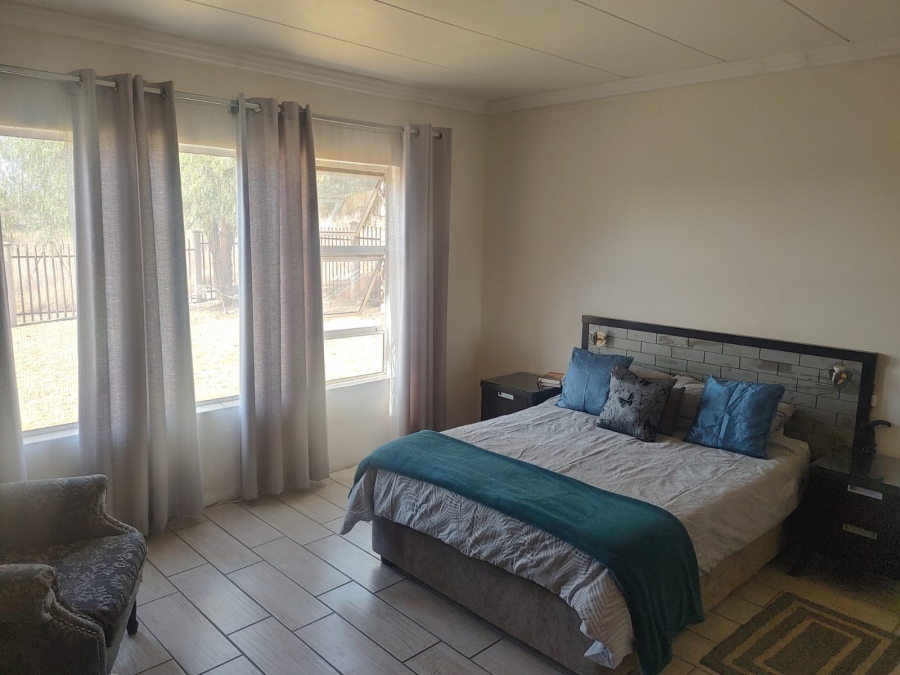 3 Bedroom Property for Sale in Vaaloewer Gauteng