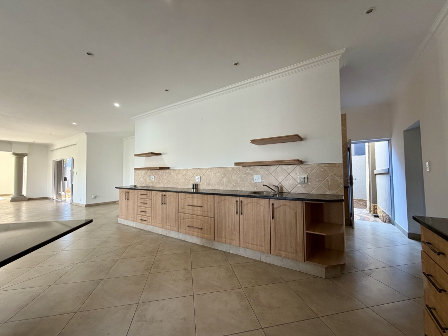 4 Bedroom Property for Sale in Ebotse Golf Estate Gauteng