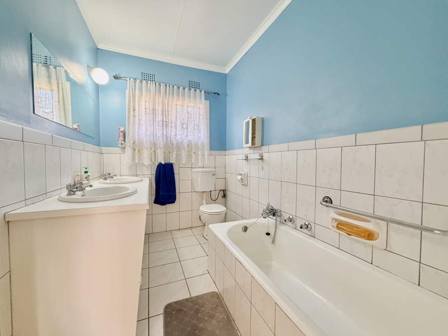 4 Bedroom Property for Sale in Atlasville Gauteng