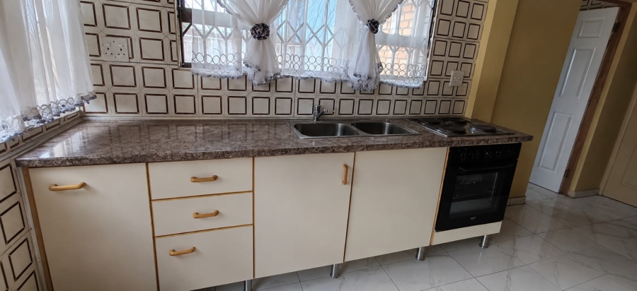 To Let 1 Bedroom Property for Rent in Kookrus Gauteng