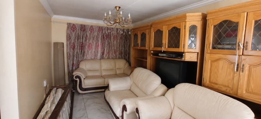 To Let 1 Bedroom Property for Rent in Kookrus Gauteng