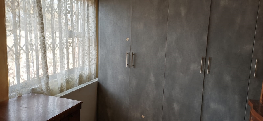 To Let 1 Bedroom Property for Rent in Kookrus Gauteng