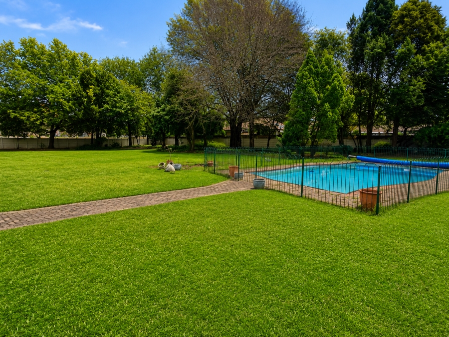 3 Bedroom Property for Sale in Three Rivers Proper Gauteng