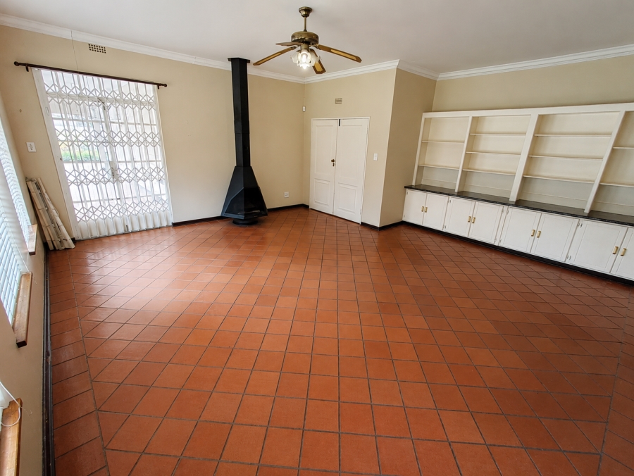 3 Bedroom Property for Sale in Three Rivers Proper Gauteng
