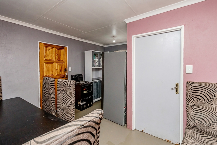 1 Bedroom Property for Sale in Mohlakeng Gauteng