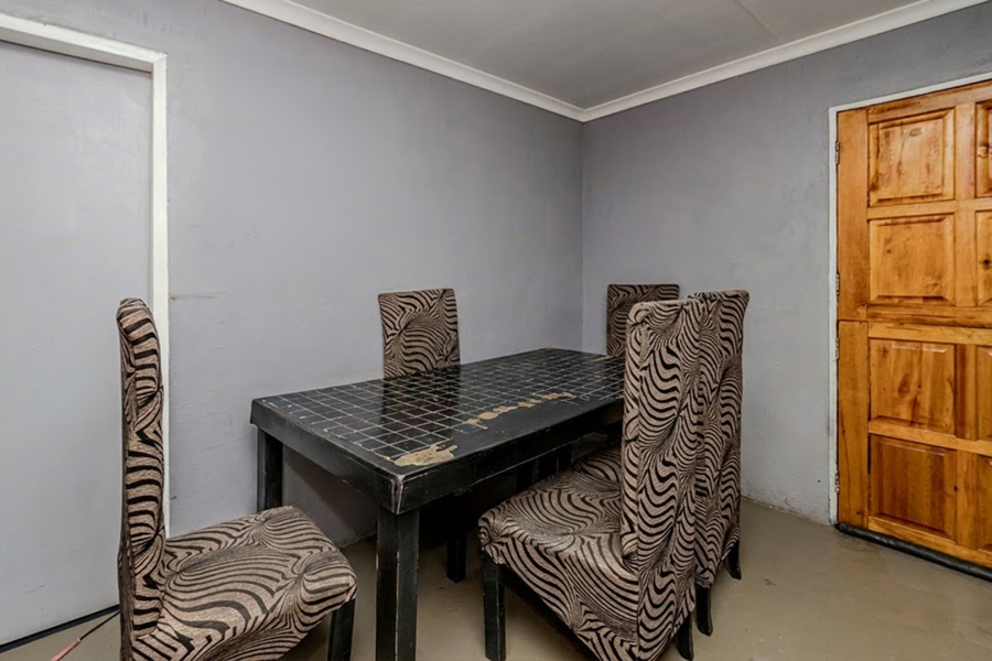 1 Bedroom Property for Sale in Mohlakeng Gauteng