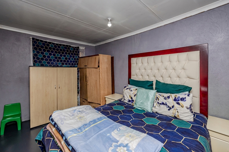 1 Bedroom Property for Sale in Mohlakeng Gauteng