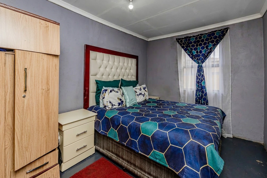 1 Bedroom Property for Sale in Mohlakeng Gauteng