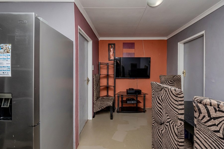 1 Bedroom Property for Sale in Mohlakeng Gauteng