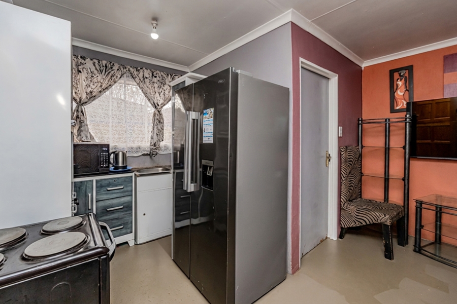1 Bedroom Property for Sale in Mohlakeng Gauteng