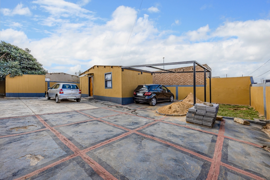 1 Bedroom Property for Sale in Mohlakeng Gauteng