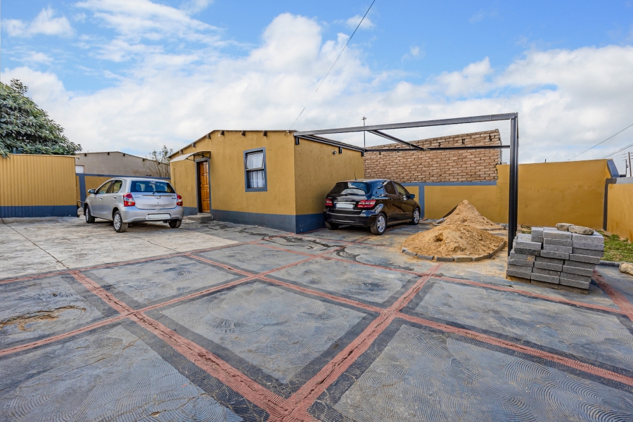 1 Bedroom Property for Sale in Mohlakeng Gauteng