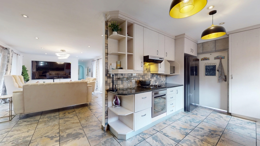 3 Bedroom Property for Sale in Beyers Park Gauteng