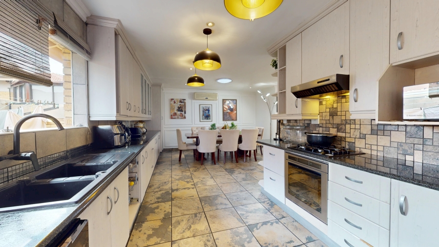 3 Bedroom Property for Sale in Beyers Park Gauteng