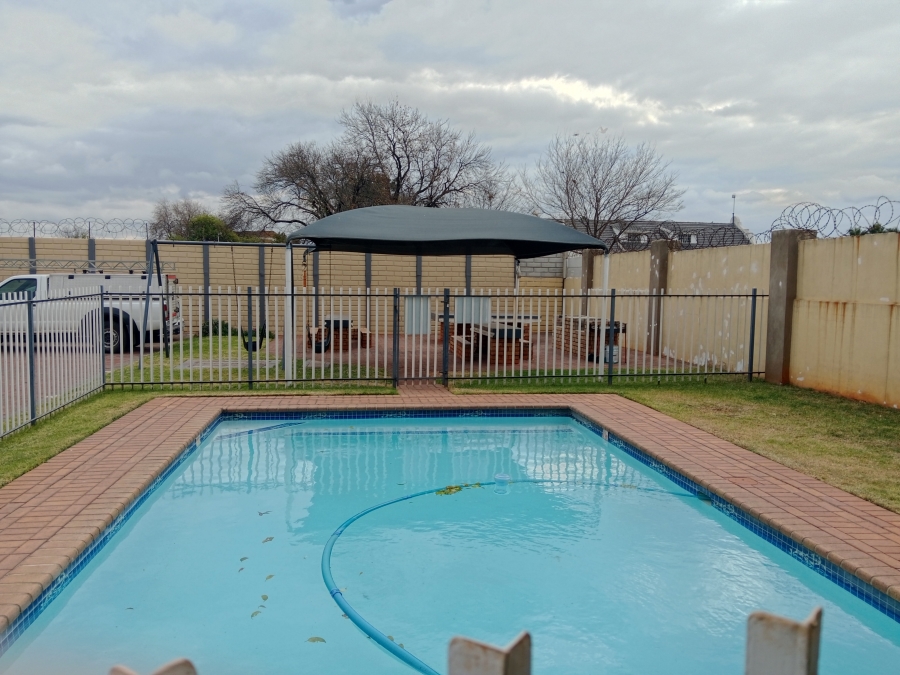 2 Bedroom Property for Sale in Alberton North Gauteng