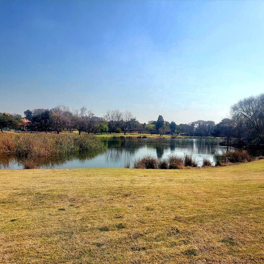5 Bedroom Property for Sale in Blue Gill Estate Gauteng