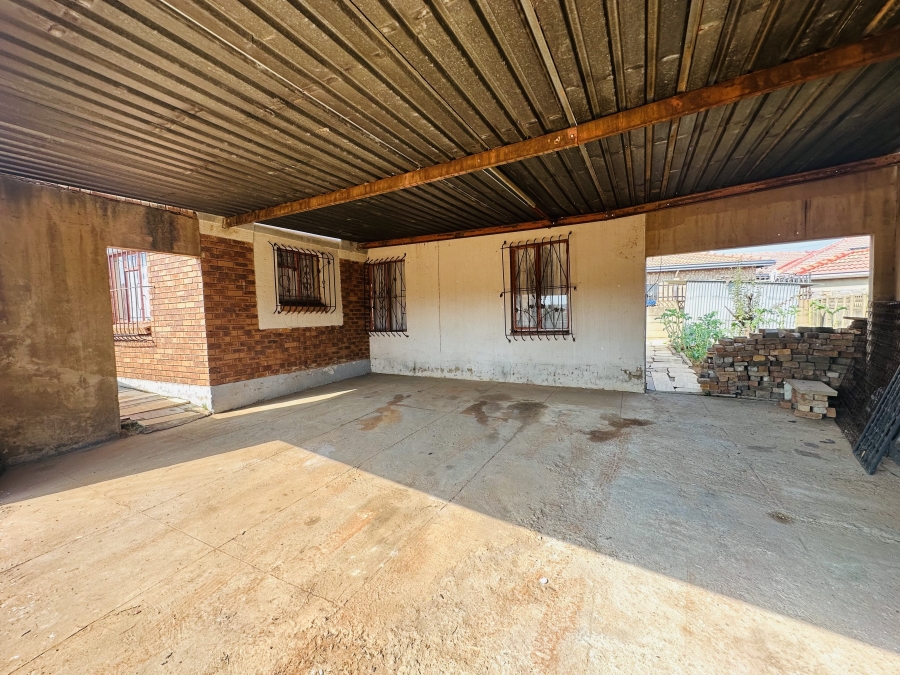 3 Bedroom Property for Sale in Leachville Ext 3 Gauteng