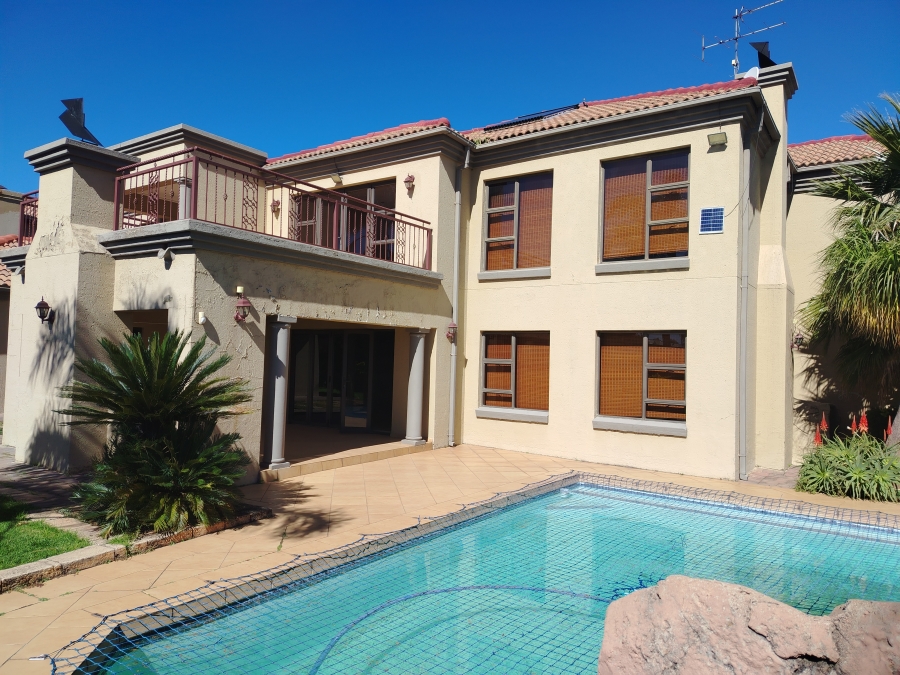5 Bedroom Property for Sale in Sonneveld Gauteng
