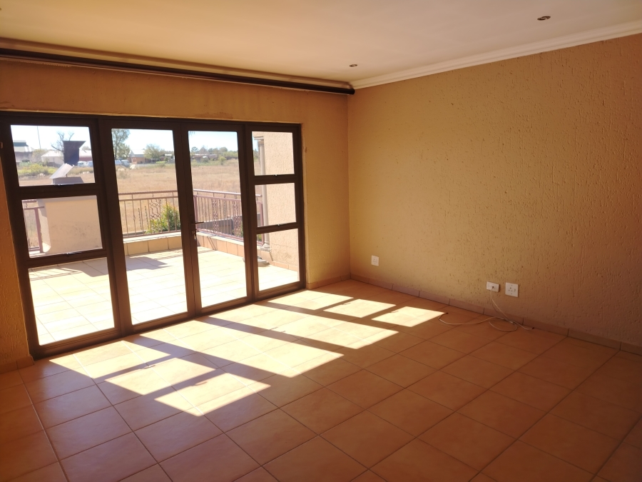 5 Bedroom Property for Sale in Sonneveld Gauteng