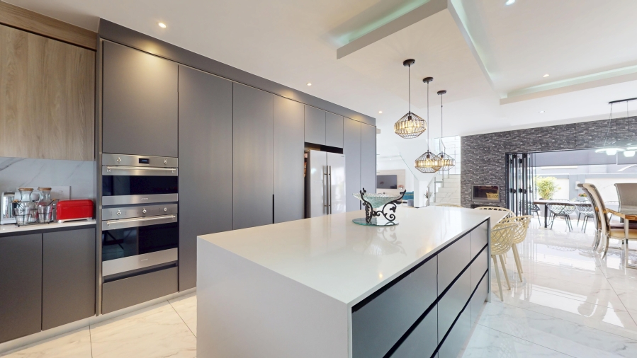 4 Bedroom Property for Sale in Parkhaven Gauteng
