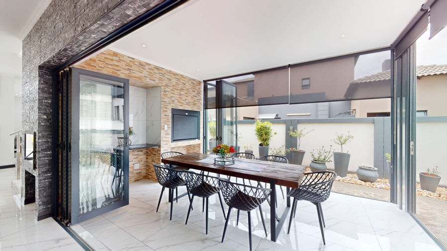 4 Bedroom Property for Sale in Parkhaven Gauteng