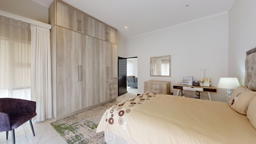 4 Bedroom Property for Sale in Parkhaven Gauteng