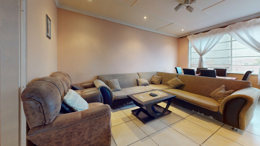 2 Bedroom Property for Sale in Lambton Gauteng