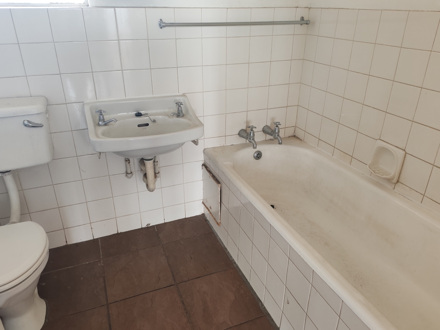 2 Bedroom Property for Sale in Gezina Gauteng