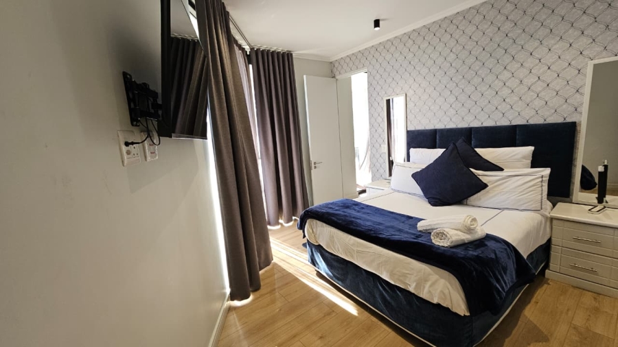 To Let 2 Bedroom Property for Rent in Waterfall Gauteng