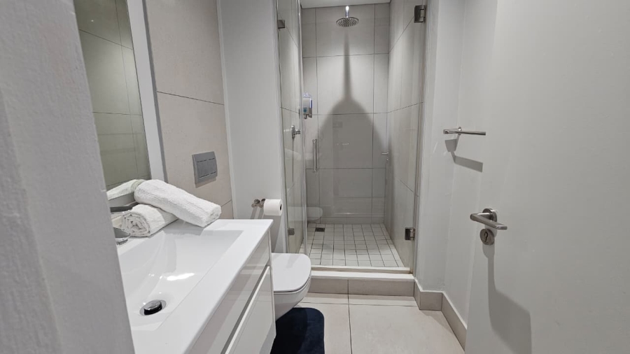 To Let 2 Bedroom Property for Rent in Waterfall Gauteng