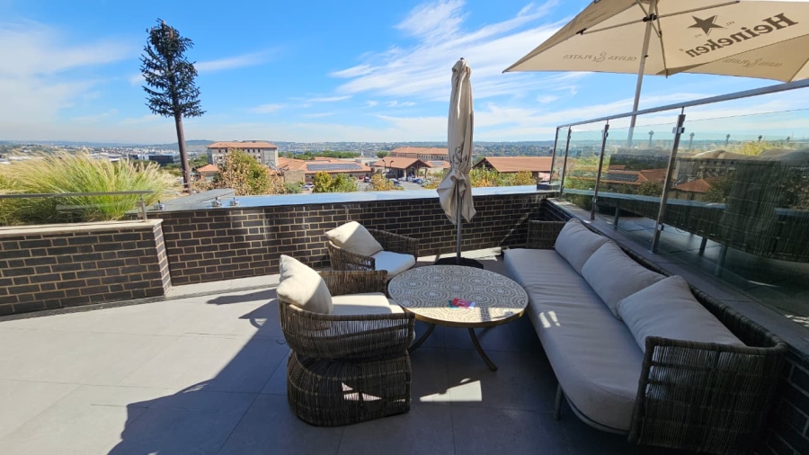 To Let 2 Bedroom Property for Rent in Waterfall Gauteng