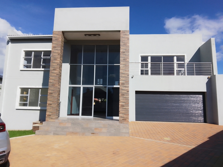 To Let 5 Bedroom Property for Rent in Noordwyk Gauteng