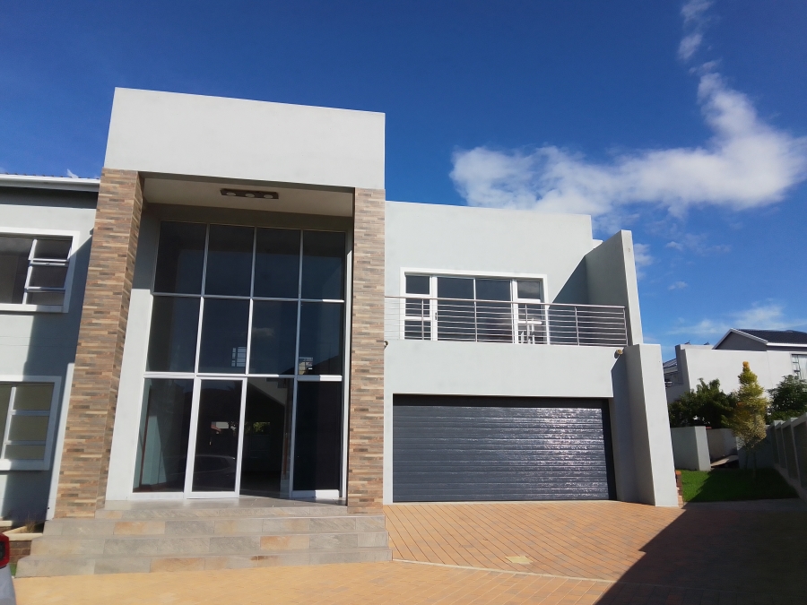 To Let 5 Bedroom Property for Rent in Noordwyk Gauteng